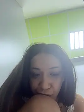 Jennxxx- - Take off panties+hang them on urinal!
