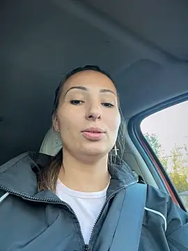 Wonder_Kari - Ride dildo 🍆🥵🔥