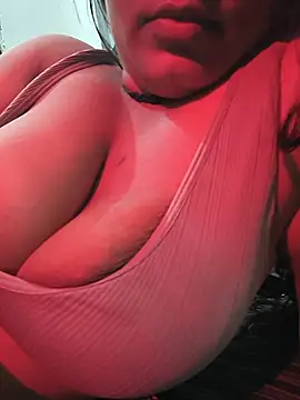 Ladyvenom09 - Ass oiling in public