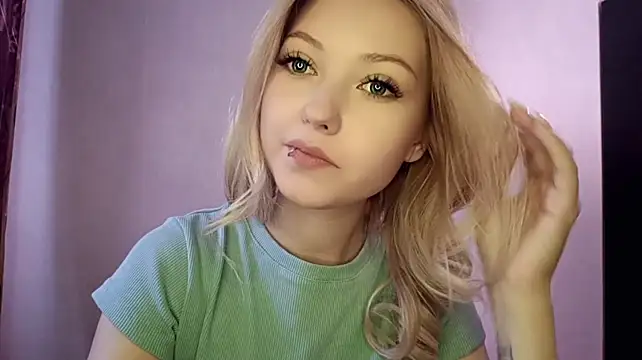 ChantellStremmel - show my sexy tongue