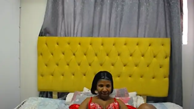Sweetyblacky - oil and 2 finger pussy