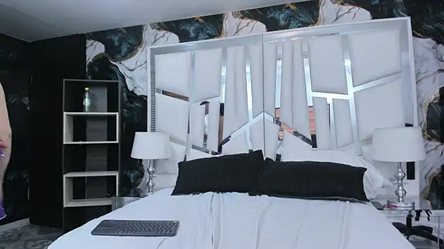 Noah_and_kim69_ - SHAKING ASS