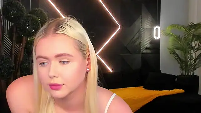 Julia_robertson - ❤️all naked + 67with tits💞