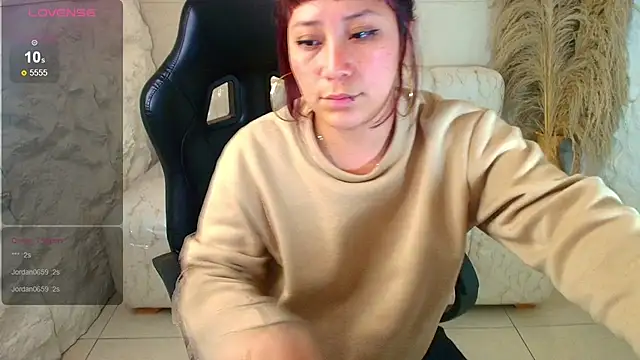 Valentina_r_ - naked doggy style
