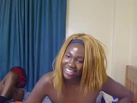 Shaannie - finger pussy