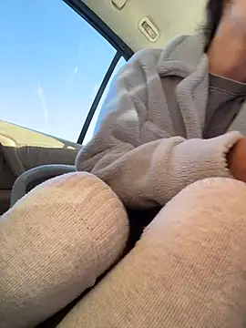 DollyTall - lickin my lips way too naughty 🤤