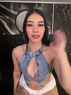 TayylorSexx - My friend puts the dildo in my pussy