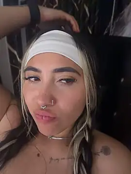 ManuelaVeeleez