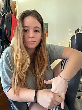 Rhyumii - Doggy Pose & flash ass 🍑