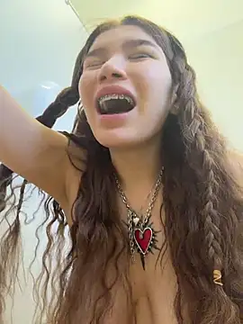 FlashTitsRoyal - KISS+SLAP TITS+AHEGAO