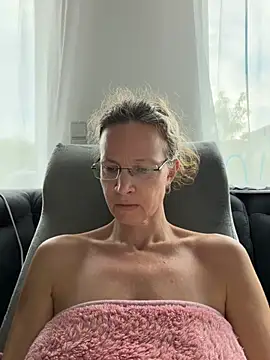 AnnikaRose - Naked Orgasmus