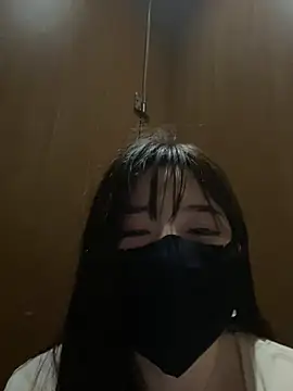 Xiao-mo520 - 美导老师下班兼，咖啡厅偷玩小刺激，超敏感体质容易失控，完成目标指定脱一件5分钟