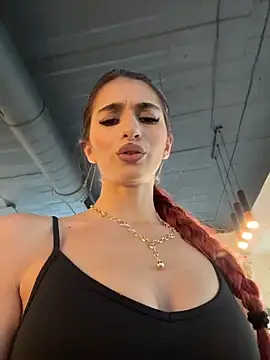 VixenRosse - Tease and massage my boobies