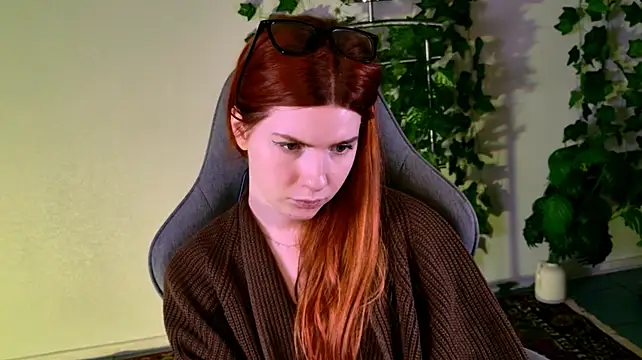 AliceCUNTach's Live XXX Chat