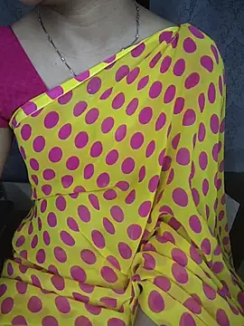 Cute-Smiely-Queen-Telugu - Ice on boobs