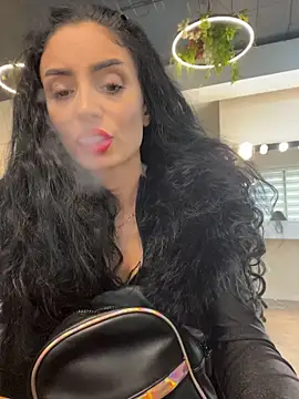 FeetVibe - 😈 Worship These Soles