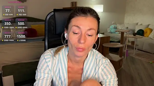 DannaEvan - naked tits tease with oil