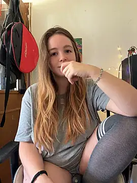Rhyumii - Doggy Pose & flash ass 🍑