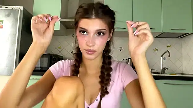 Lerchek_Wia - Spank my ass in doggy x11 💜