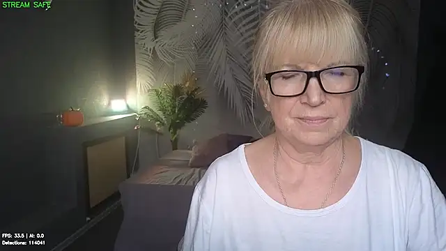 Dr_Mireille - I’LL DANCE SEXUALLY FOR YOU.
