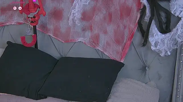 LolaButtie - NAKED PUSSY