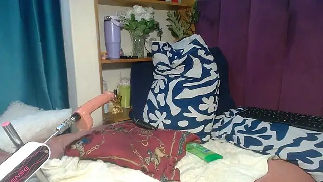 Juicy-luciey - Drill and dig my pussy squirt