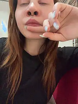 SlavicCandy - flash boobies in public mall