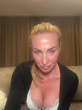 Rodeo_Rache1 - Boob flash