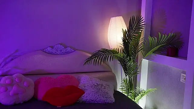 Markkissa - Champagne for lovely girl + lotion show