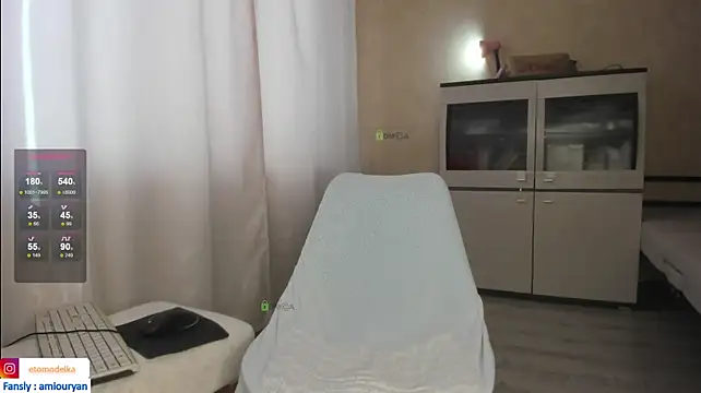 Your-queen26 - boobs,big butt plug,dildo pussy+squirt