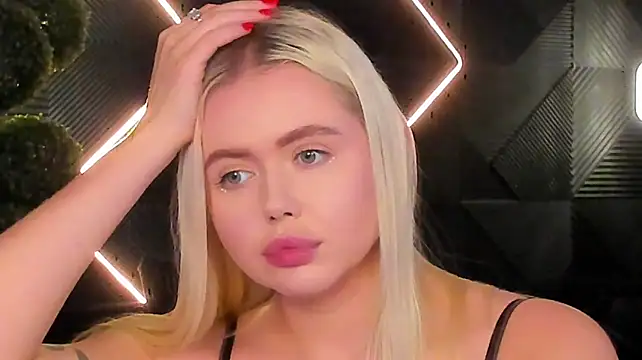Julia_robertson - ❤️all naked + 67with tits💞
