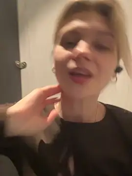 ValenciaShock - SPANK PUSSY SHOW