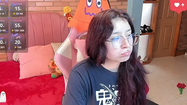 Amy_joones - Oil on tits + Squeeze and pose 🌸👅