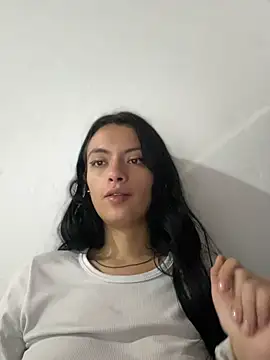 LiaCollings - How pretty you look Lia
