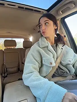 DollyTall - MAKE ME CUM IN PARKING 🥵