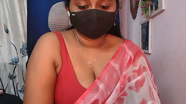 Pavani-Darling - ice on boobs in 5 mins
