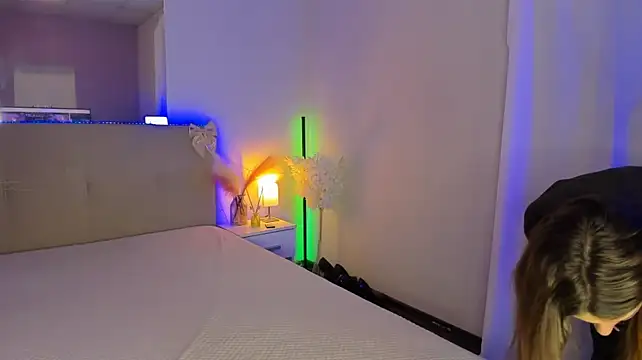 Laura_Leee - naked ass doggy