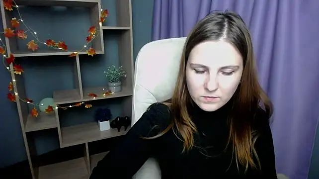 ElizabethGlow - put on heels