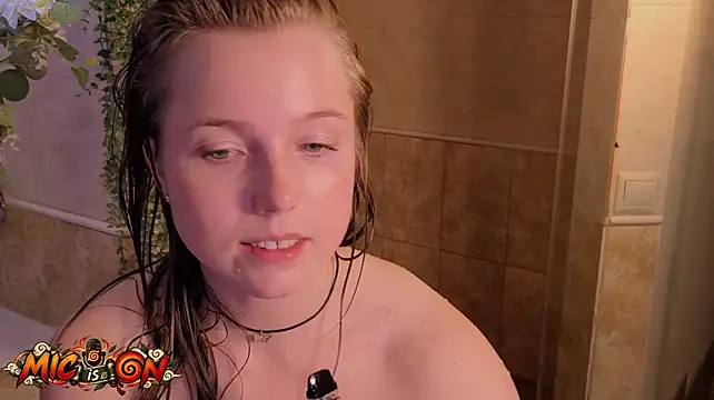 Mary_ton - play with pussy t in the shower up close