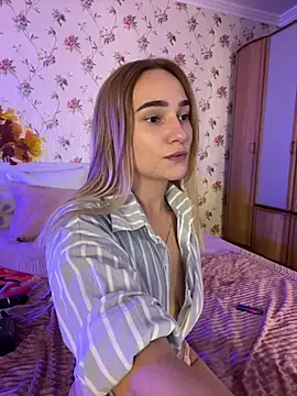 SugarDanger - Show tits outside and slap nipples