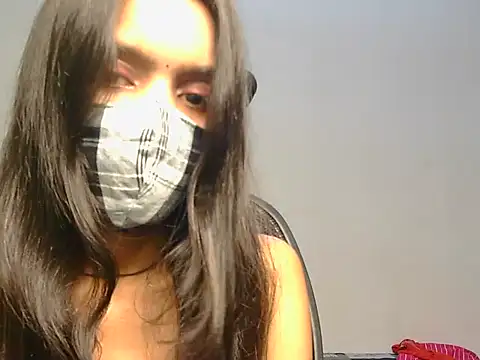 Bold-Maya - boobs show