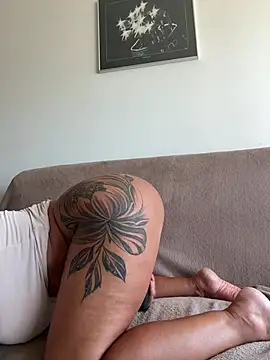 Safia_dz - Je m’empalle sur mon gode