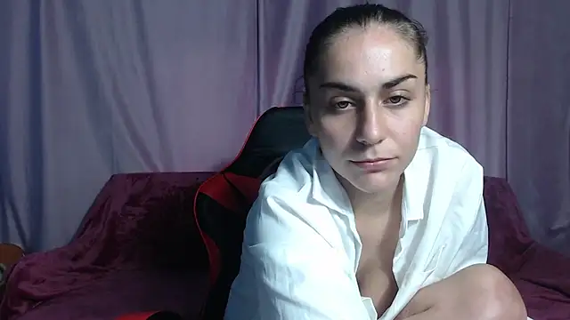 Sellena_dimond - boobs out --
