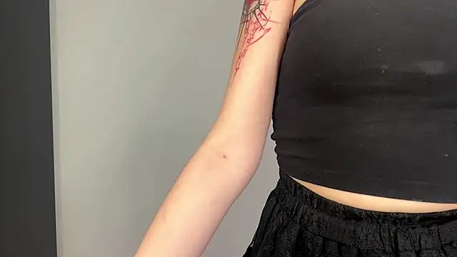 AngellaOlano - Hands under top, touch my boobs