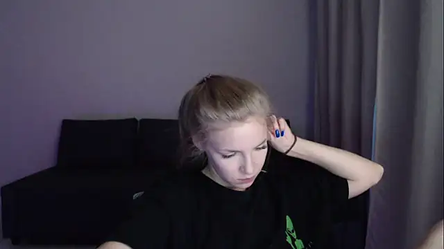 HitGyrl - I will dancein panties