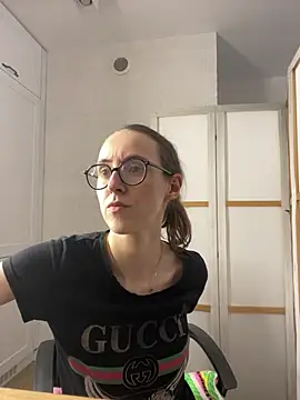 MartiniiSelenna - Striptease