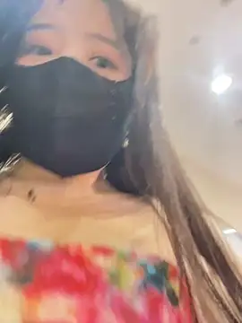 Xiao-mo520 - 美导老师下班兼，咖啡厅偷玩小刺激，超敏感体质容易失控，完成目标指定脱一件5分钟
