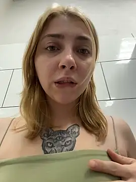 Sunny___Bunny - 1 finger inside pussy in library