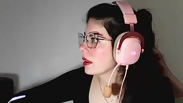 Owly_bloom - just chatting