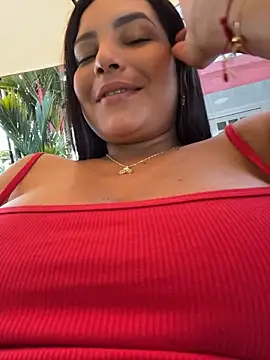 Sara-Vegaa - TAKE YOUR TITS SUCK NIPPLE ON IN PUBLIC